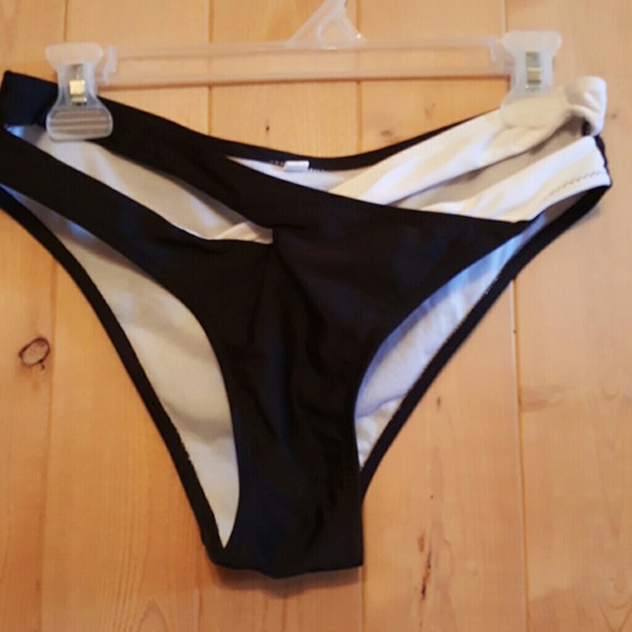 Other - NWOT bikini bottoms size XL